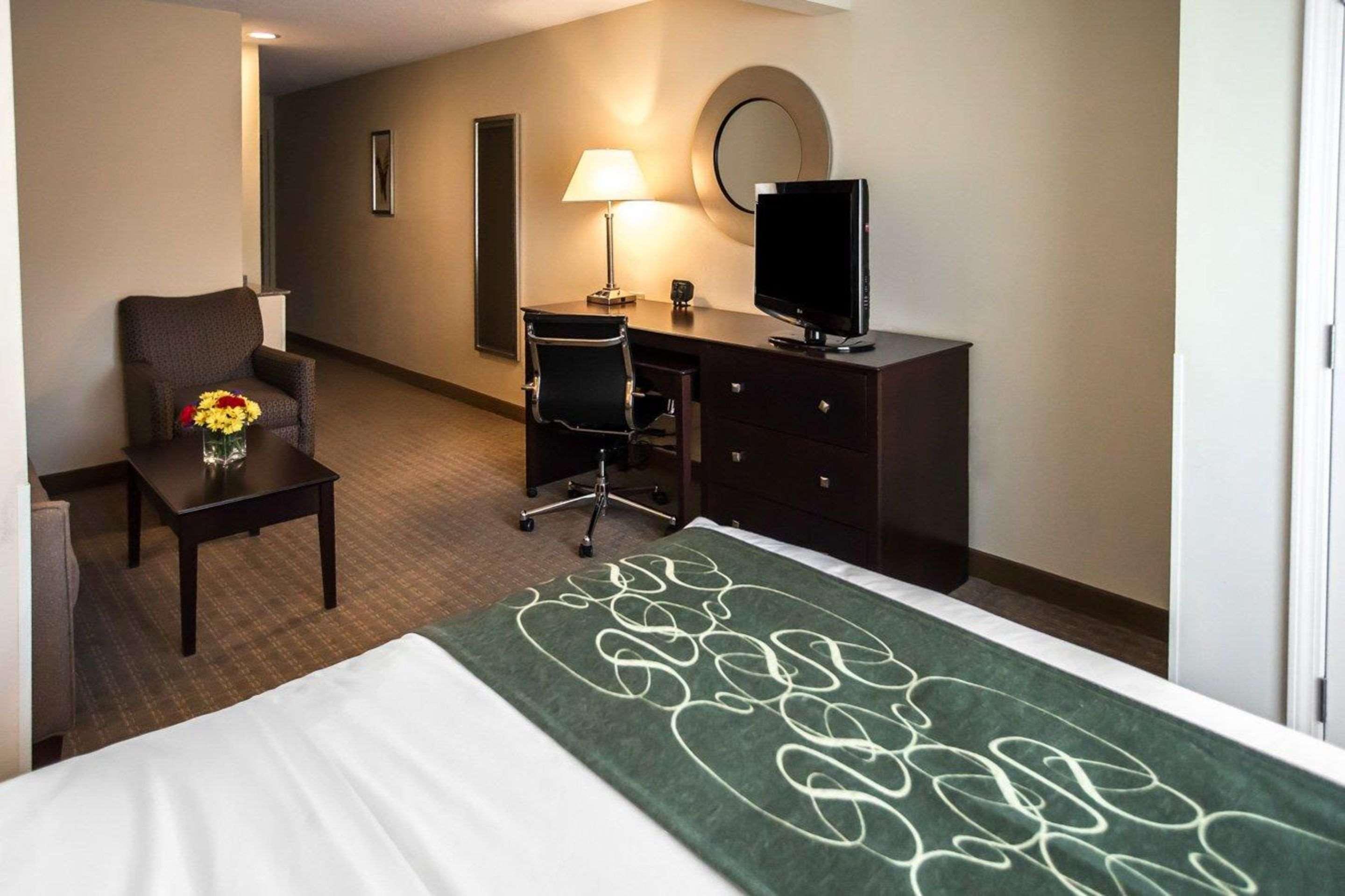 Comfort Suites University Area Notre Dame-South Bend Extérieur photo